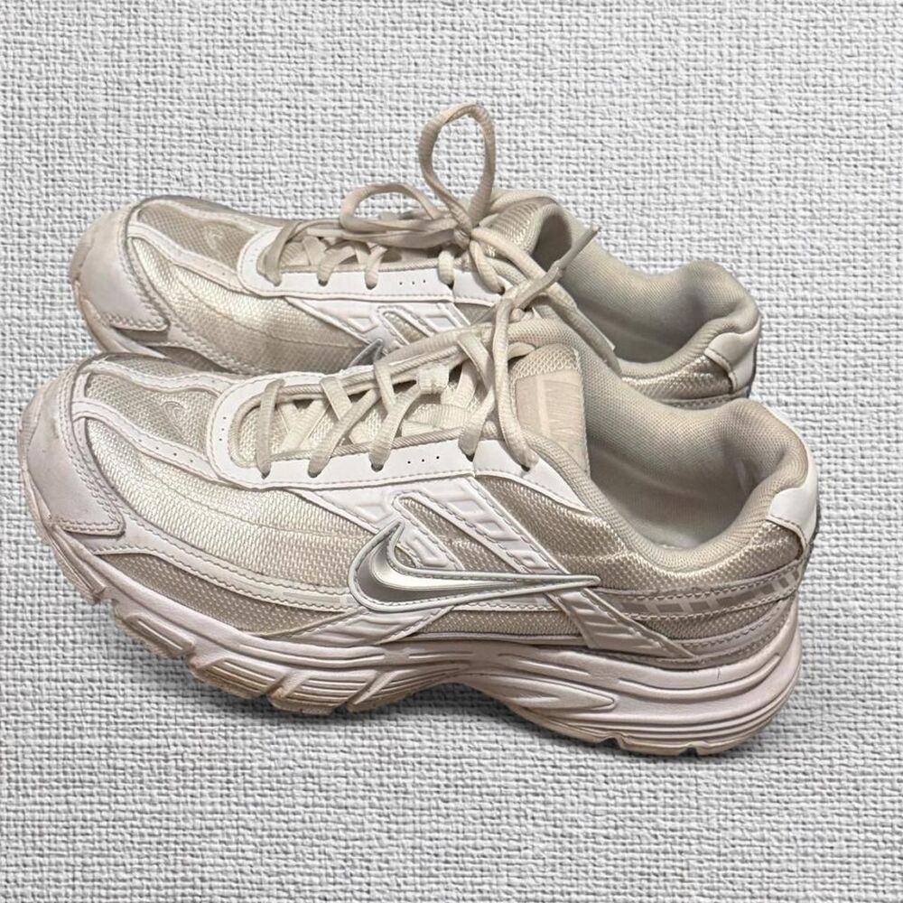 Nike Women's White and Cream Trainers